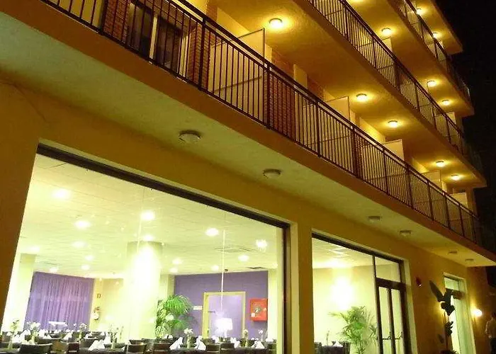 酒店 Moremar 滨海略雷特