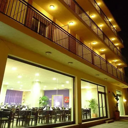 酒店 Moremar 滨海略雷特