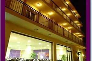 酒店 Moremar 滨海略雷特